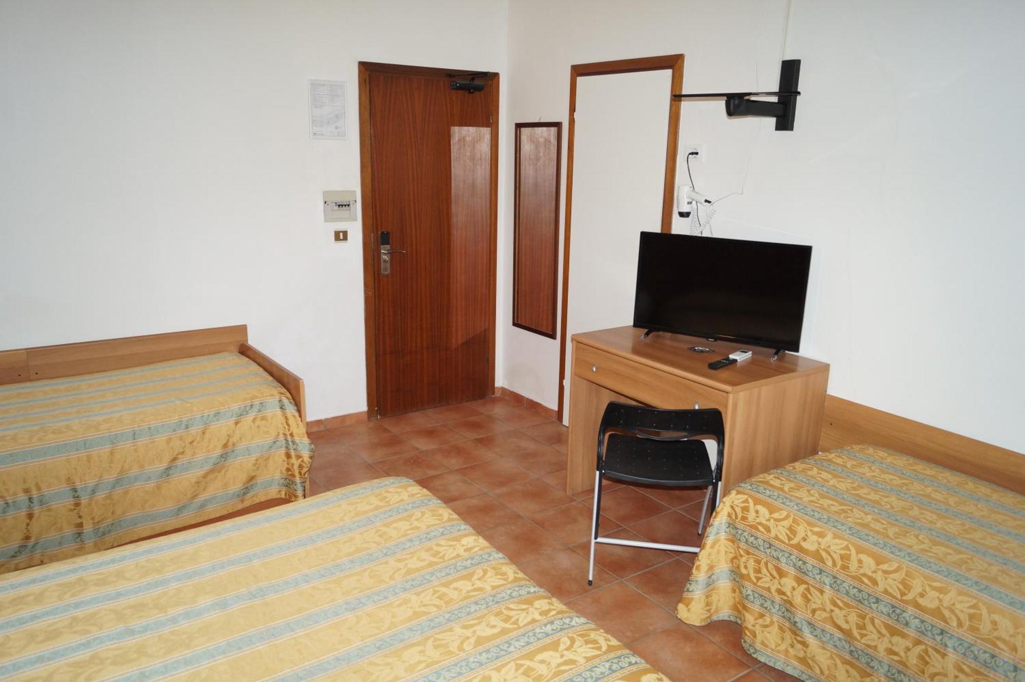 Hotel Zeus Lido di Classe Quarto foto